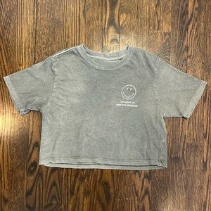 PacSun Smiley “Sunny Days Guaranteed” Cropped Tee